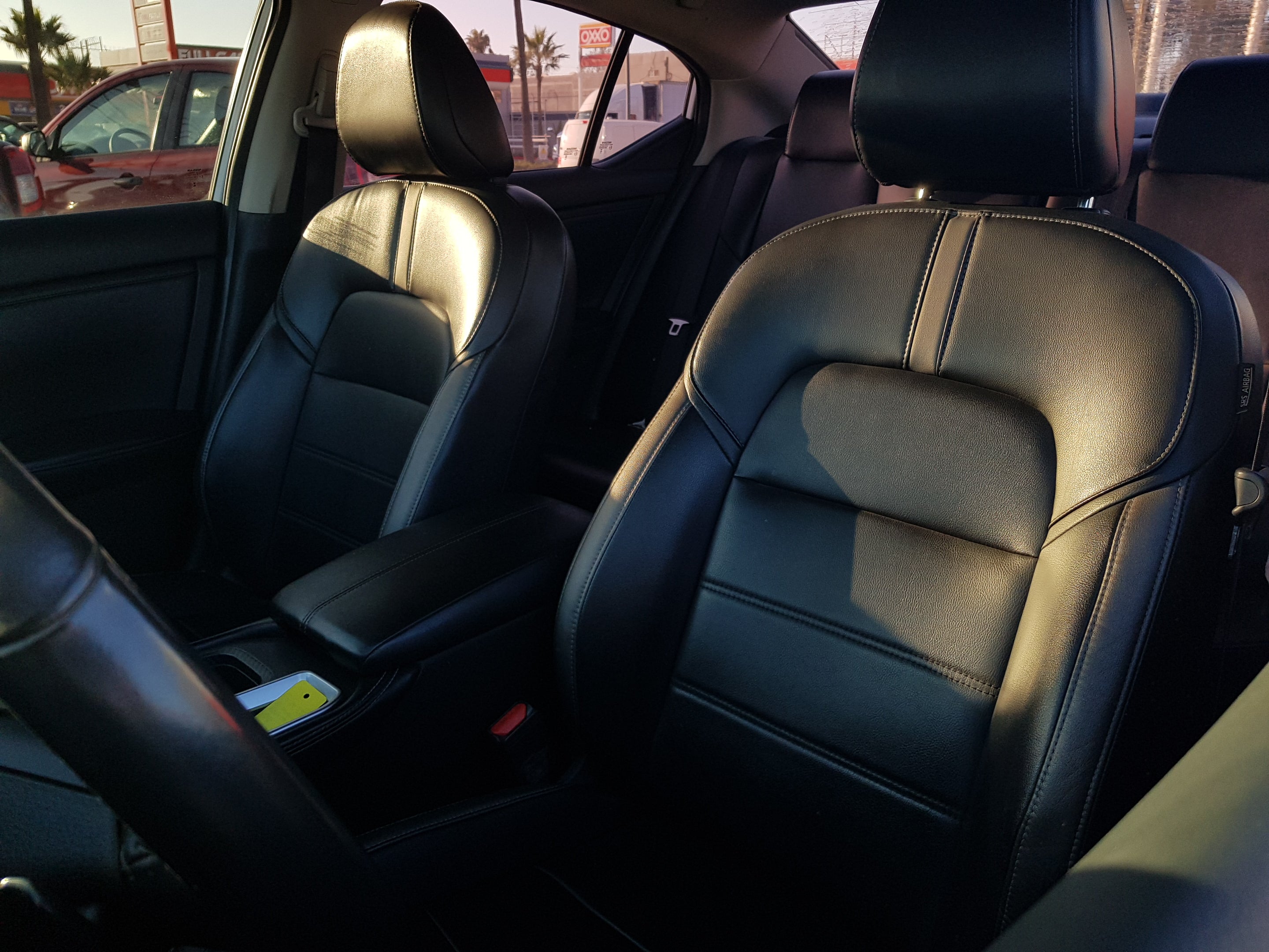 2023 Nissan SENTRA 4 PTS SR PLATINUM CVT AAC AUT ASTOS DEPORTIVOS BOSE PIEL NEGRA QC F LED RA-18