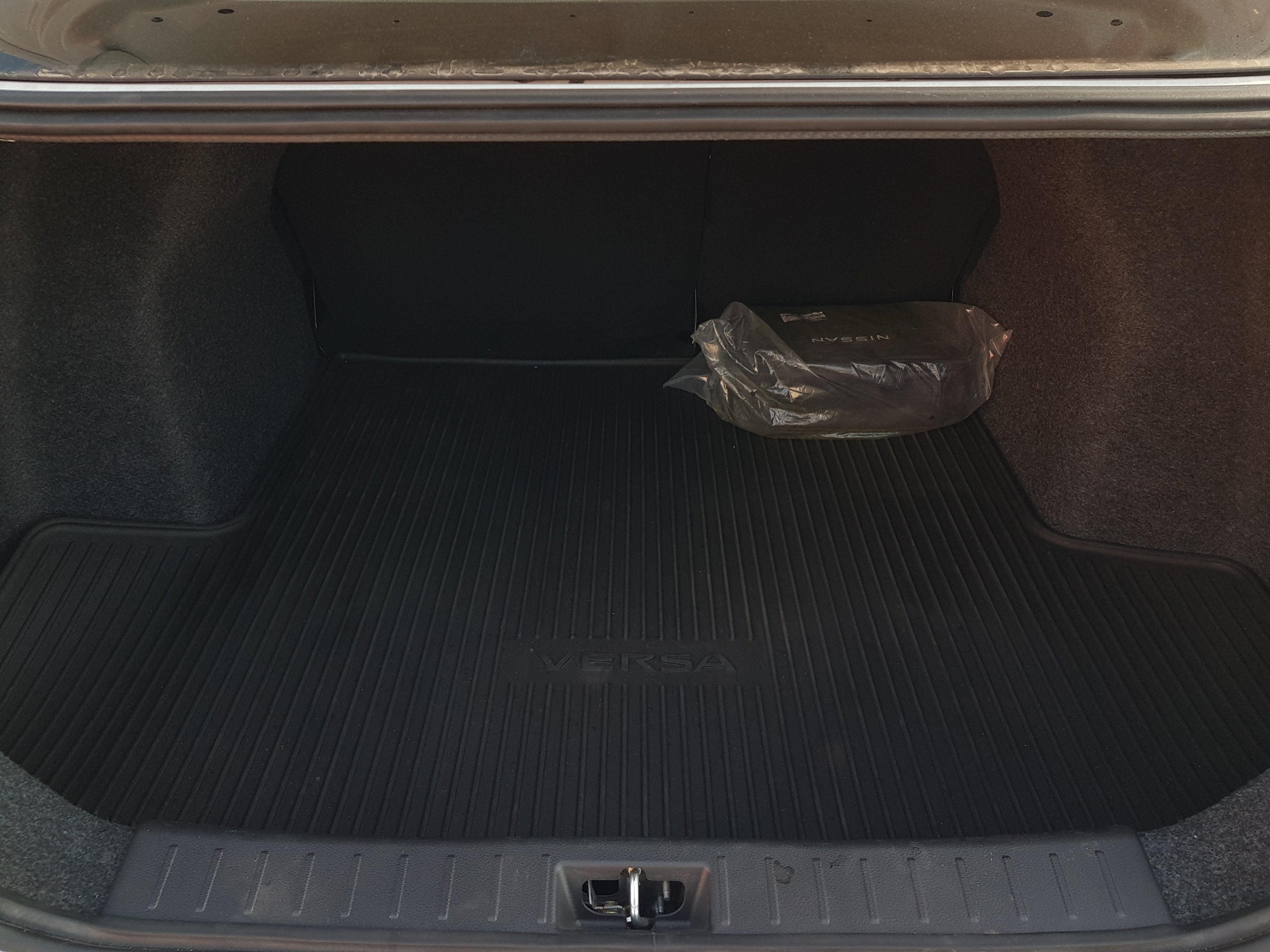 2024 Nissan VERSA 4P ADVANCE L41.6 AUT