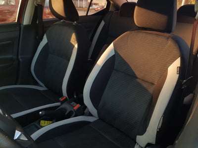 2020 Nissan VERSA 4 PTS ADVANCE AAC VE F NIEBLA RA-16CVT